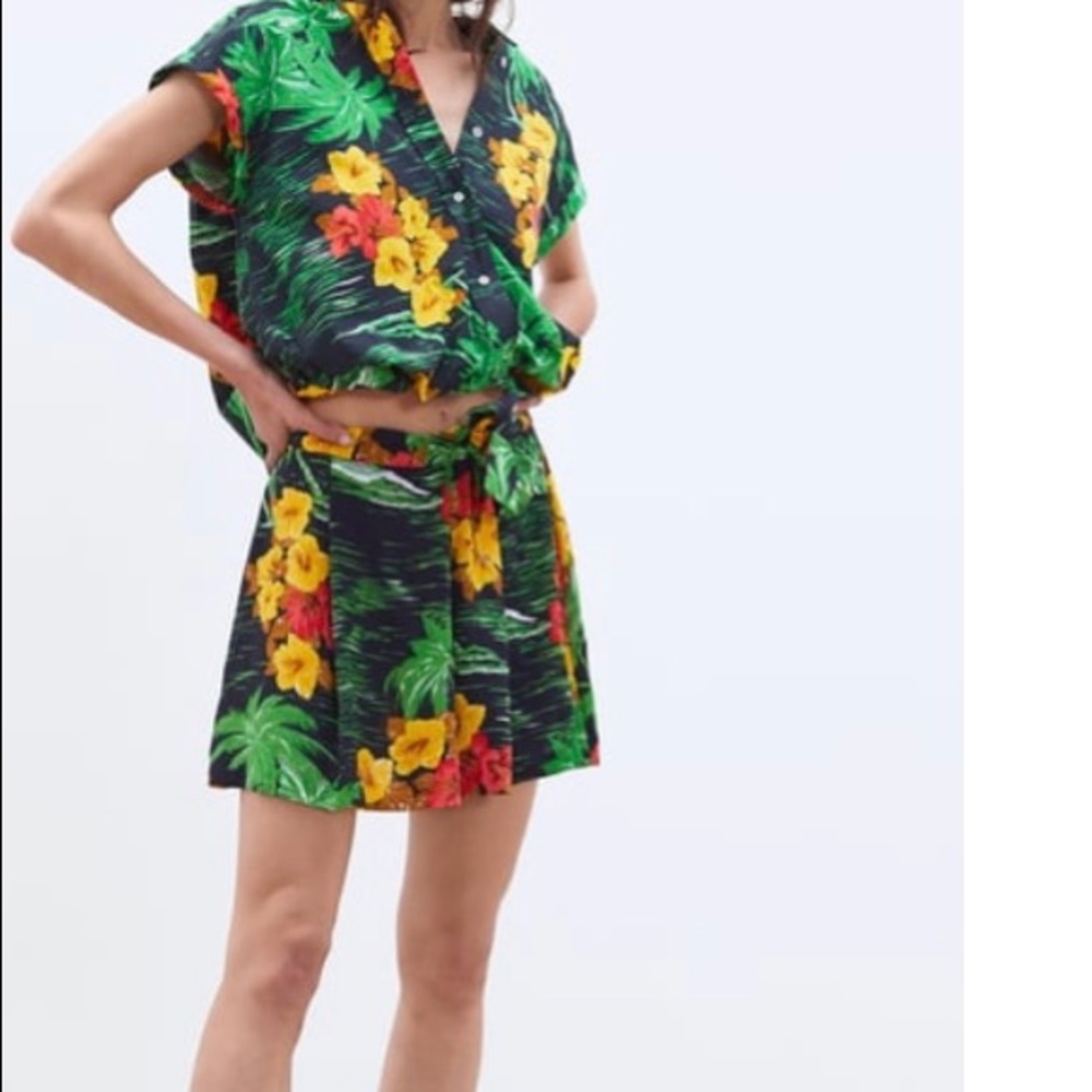NWT Floral Printed Shorts